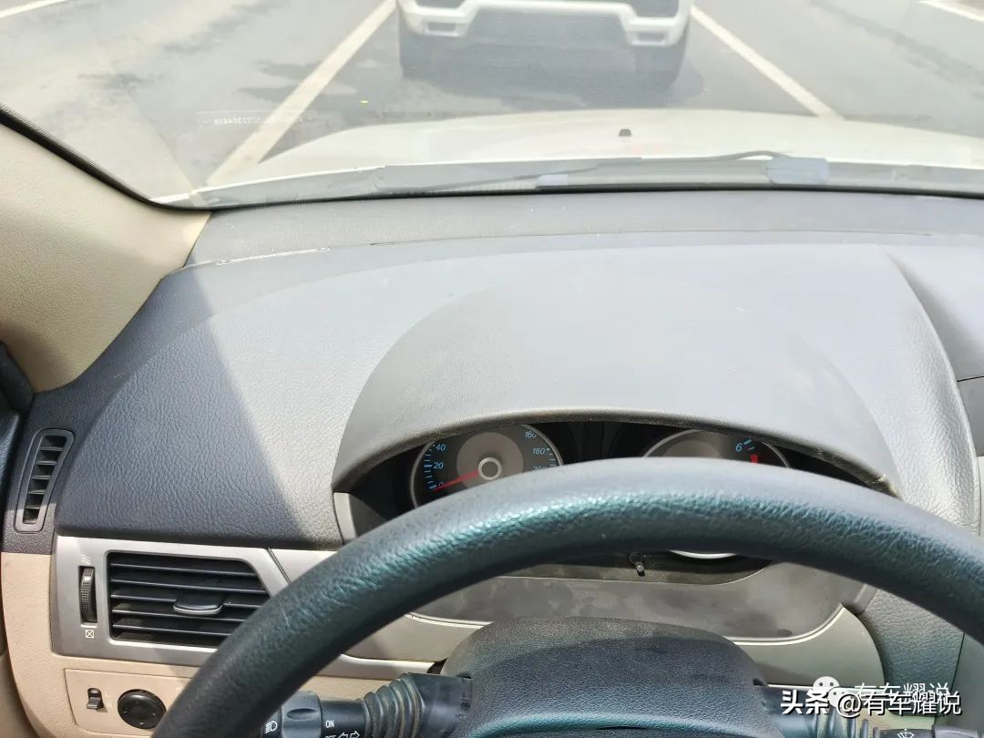 别克凯越中控台开胶,别克凯越中控台开胶严重怎么修复