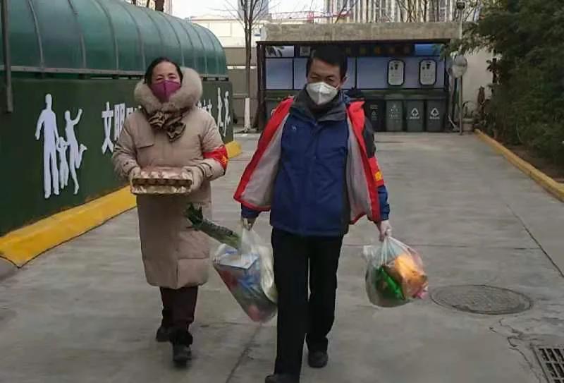 跑腿小哥抗击疫情,抗击疫情前线跑腿员