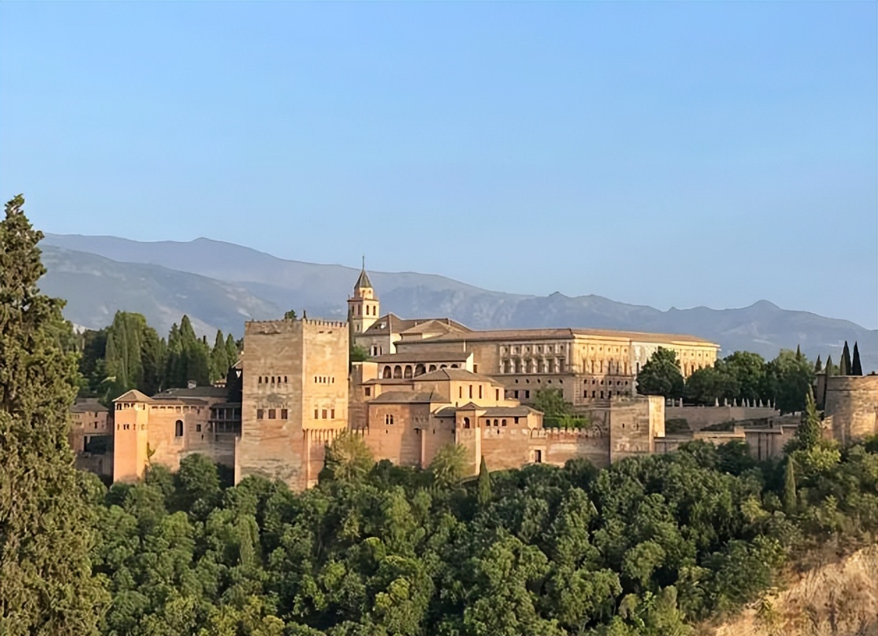 西班牙旅游王国,西班牙旅游弊端