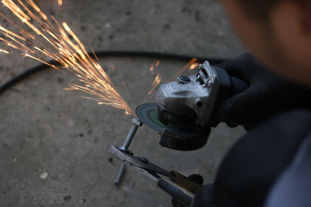 老旧丰田霸道修复,04年丰田霸道翻新改造全过程