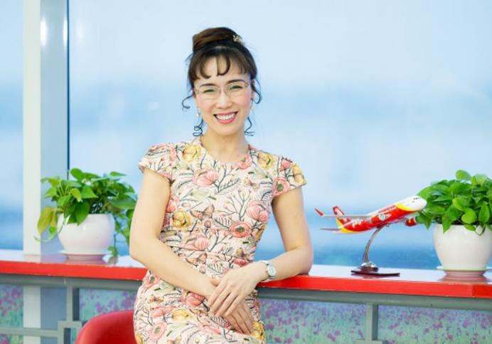 飞机上看比基尼秀？越南第一女首富创办比基尼航空21岁赚百万美元