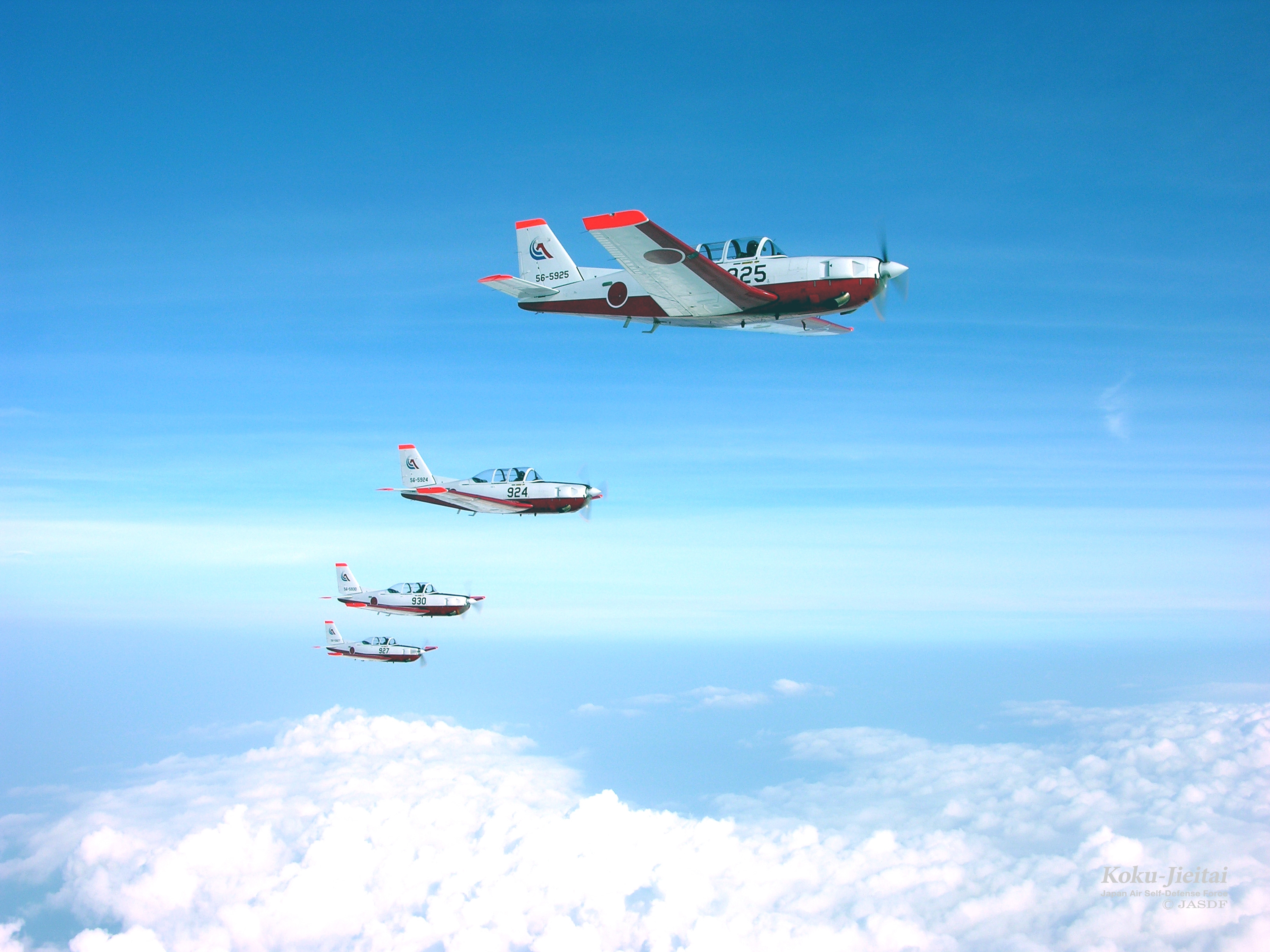 日本空中自卫队战斗机训练视频,日本富士直升机