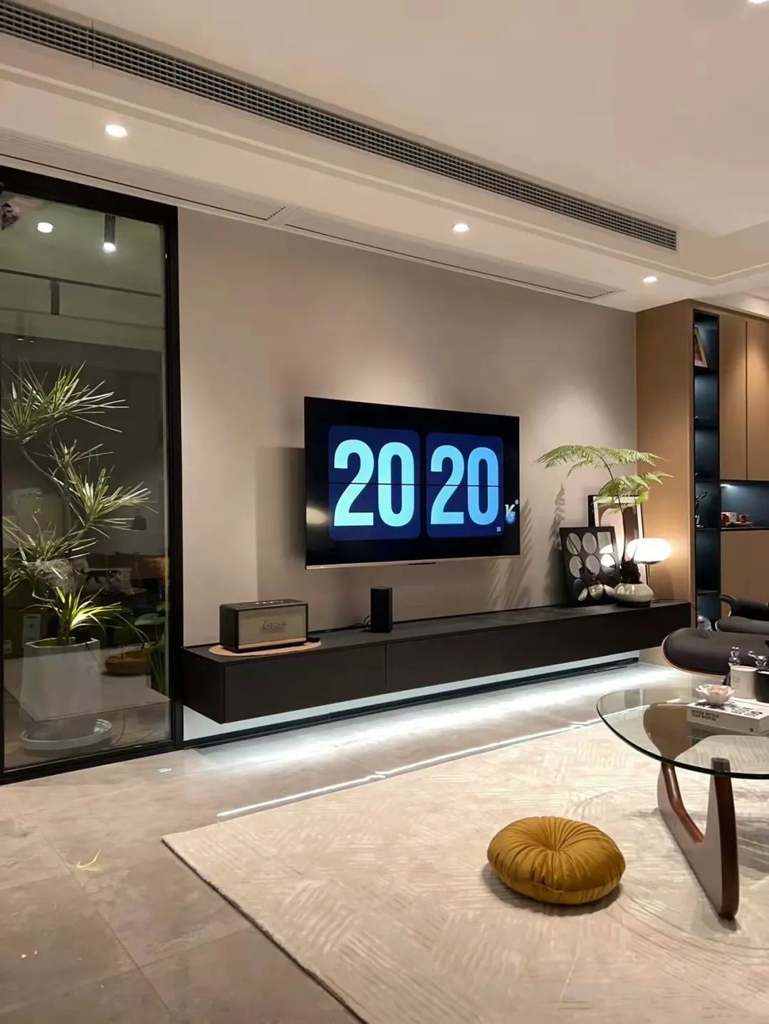 悬空电视柜到底实用不实用,不能做悬空电视柜又想要悬空效果