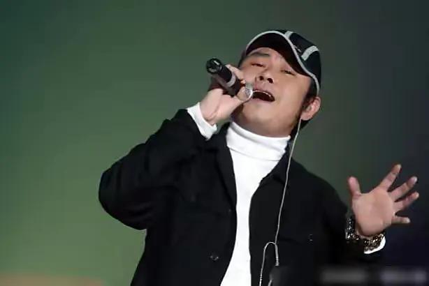 有些歌都没有听过但是很好听,有些歌真的不适合悲伤的时候听