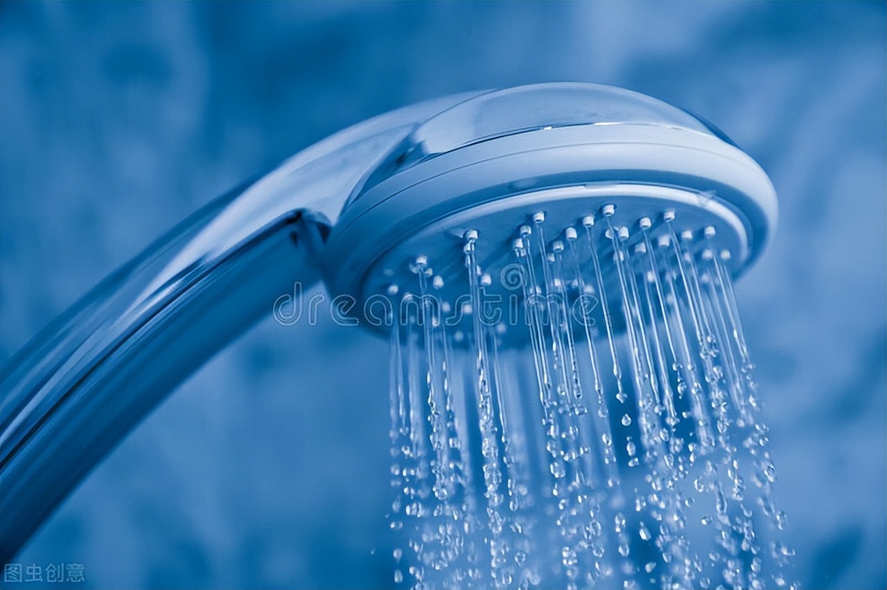 方形花洒喷头侧边裂开漏水怎么办,淋浴喷头漏水的处理方法