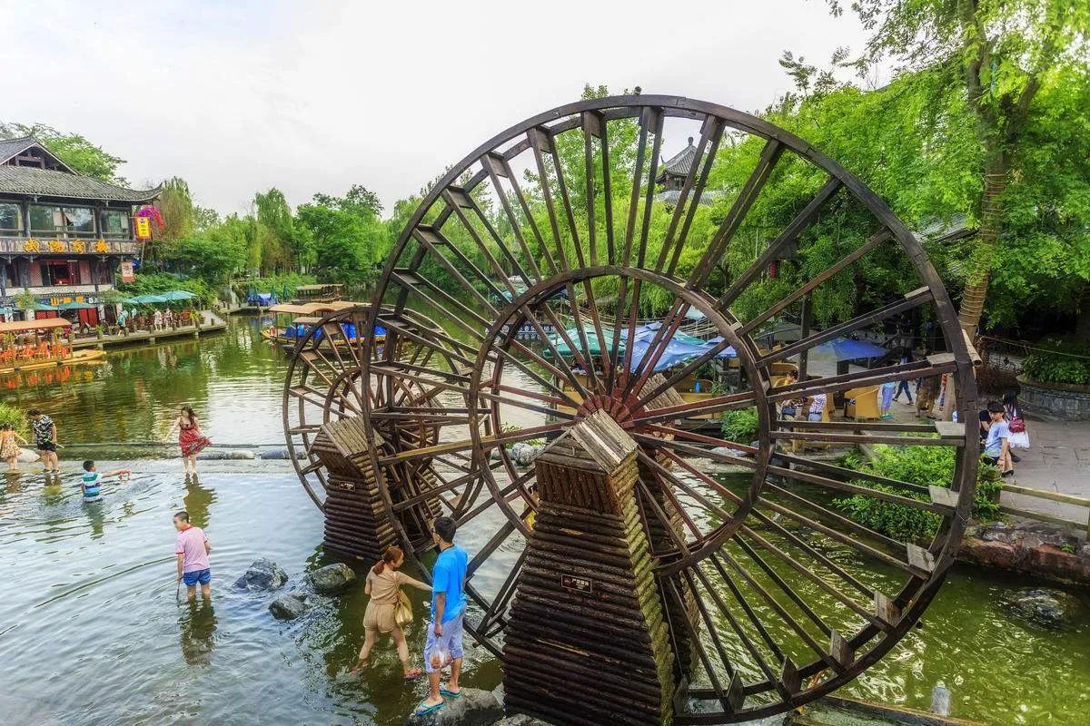 成都到青岛自驾游住宿攻略,成都旅游住宿攻略及费用