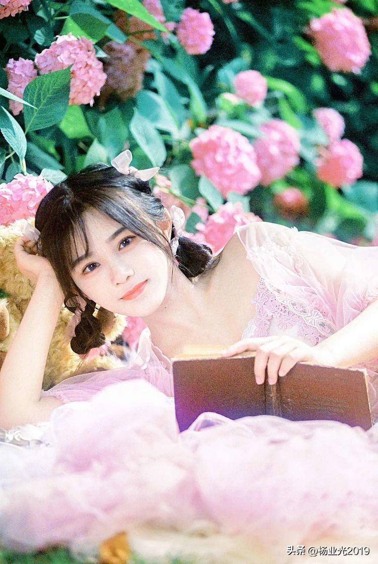 兰花原创七律,春意盎然七律原创诗