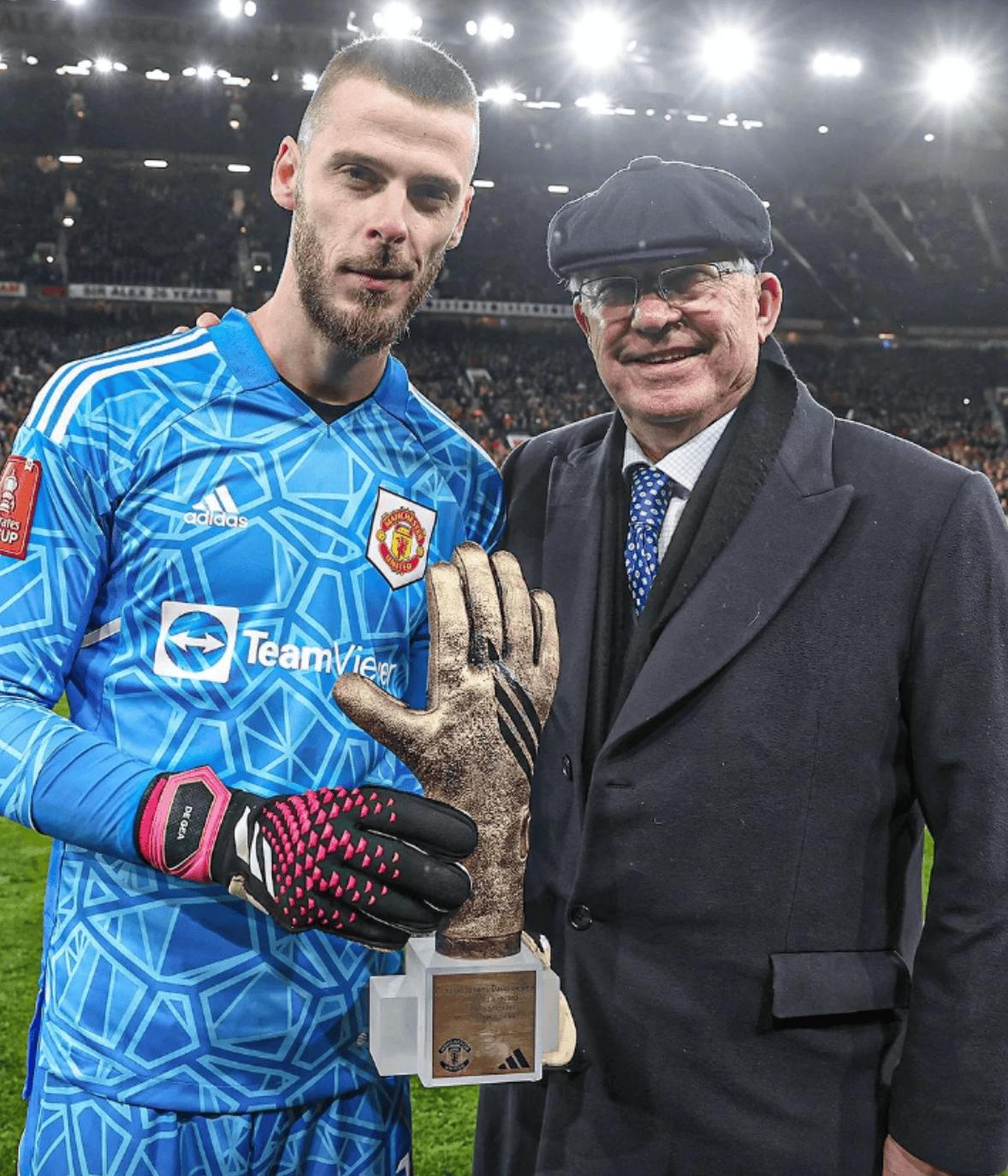 优缺点明显，技术类型已过时！今夏留不留德赫亚，曼联必须想清楚