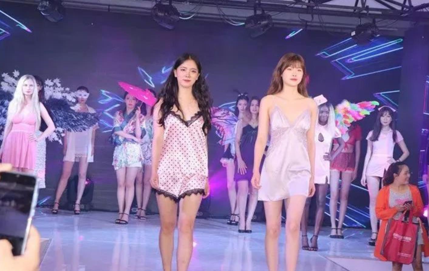 90后卖内衣男,90后小伙迷上女式内衣