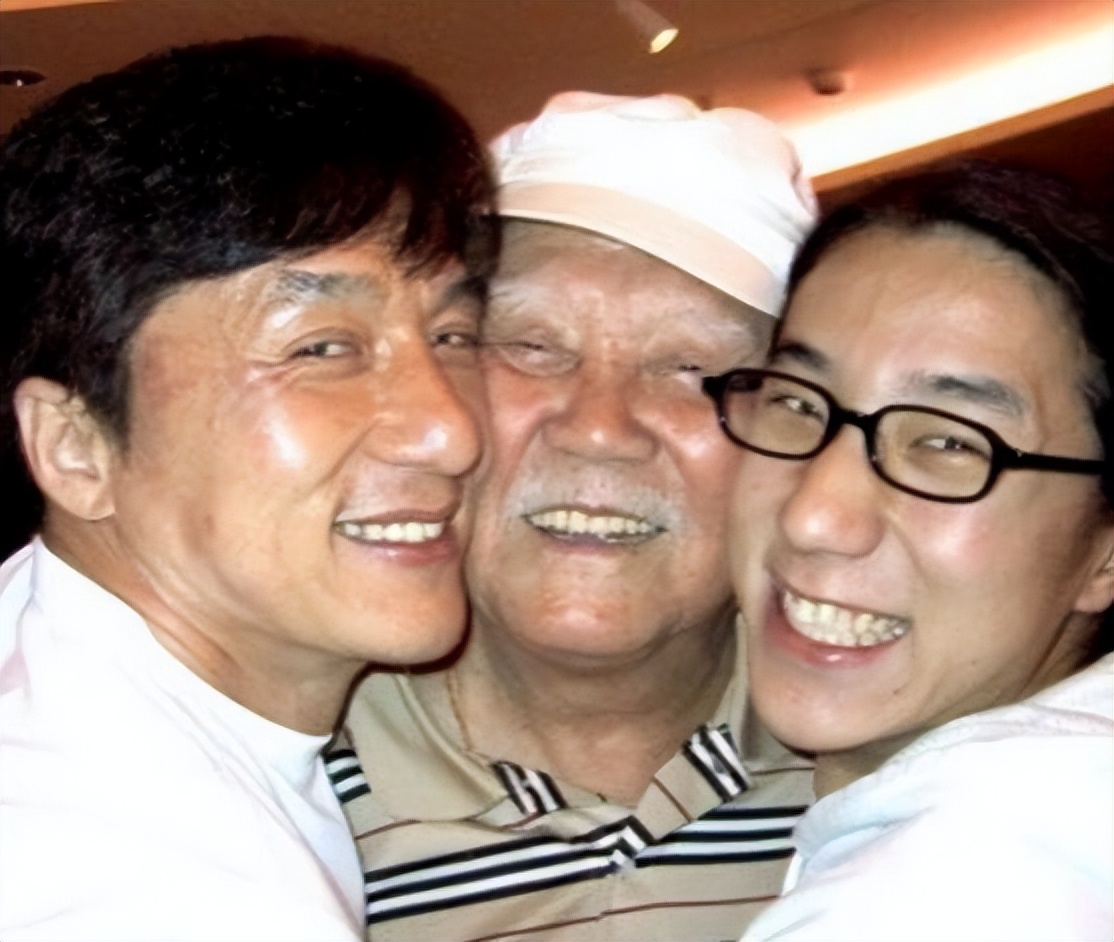 成龙跟他哥相认,成龙与哥哥相认完整版