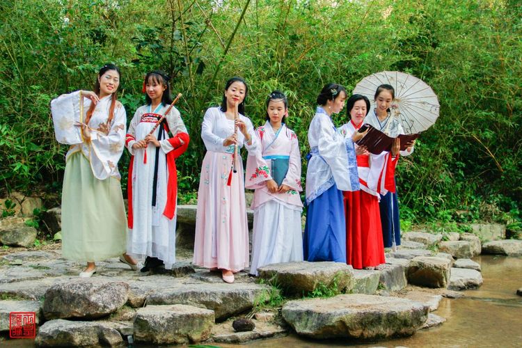 各领风骚全诗,各领风骚是哪首诗