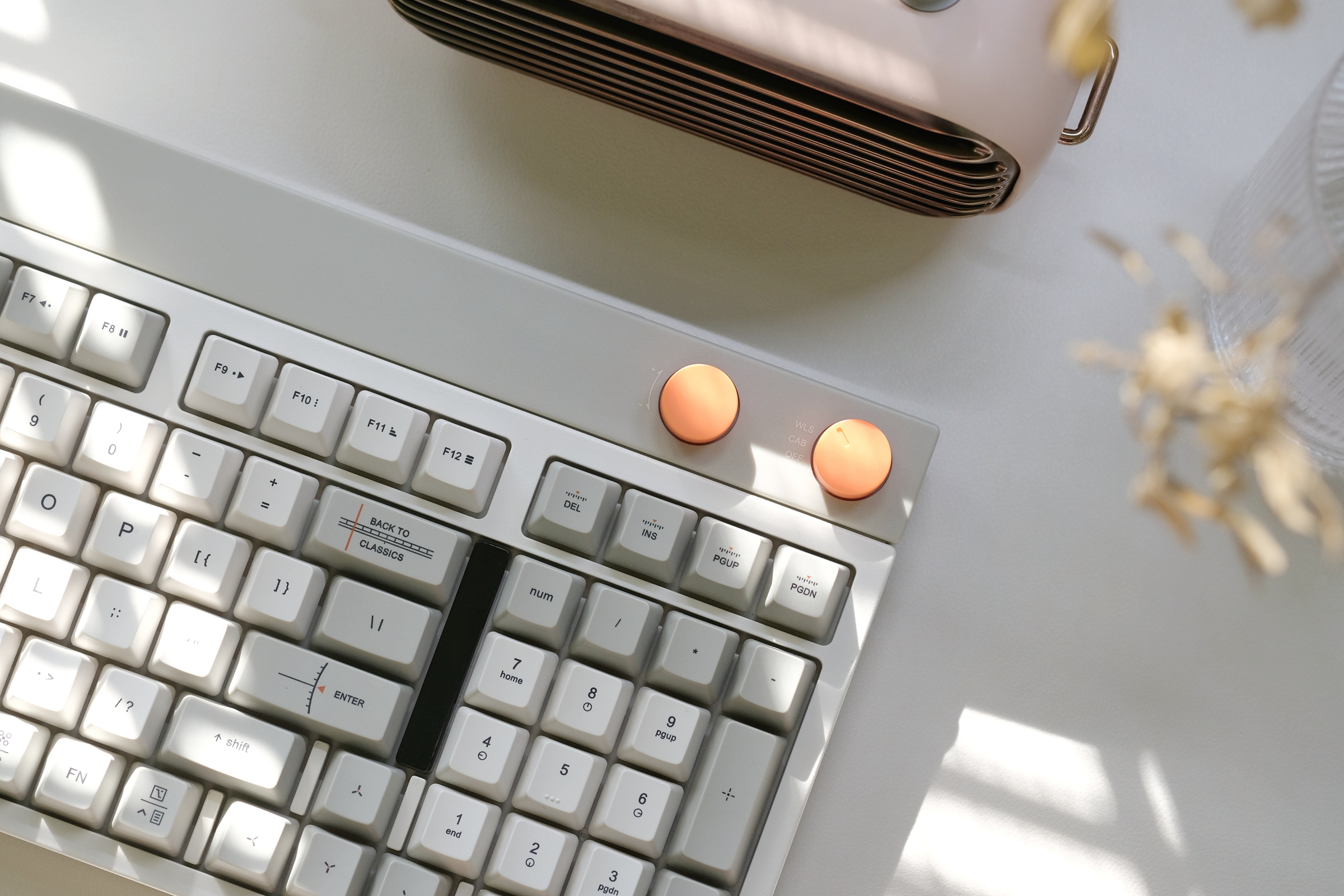 洛斐机械键盘开箱视频,洛斐键盘小方轴