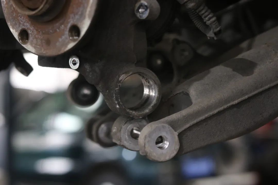 大众100万左右的车辉腾,重庆二手辉腾全面翻新修复