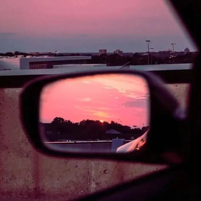 朋友圈其实就是一个人的名片,你分享的朋友圈就是你的名片