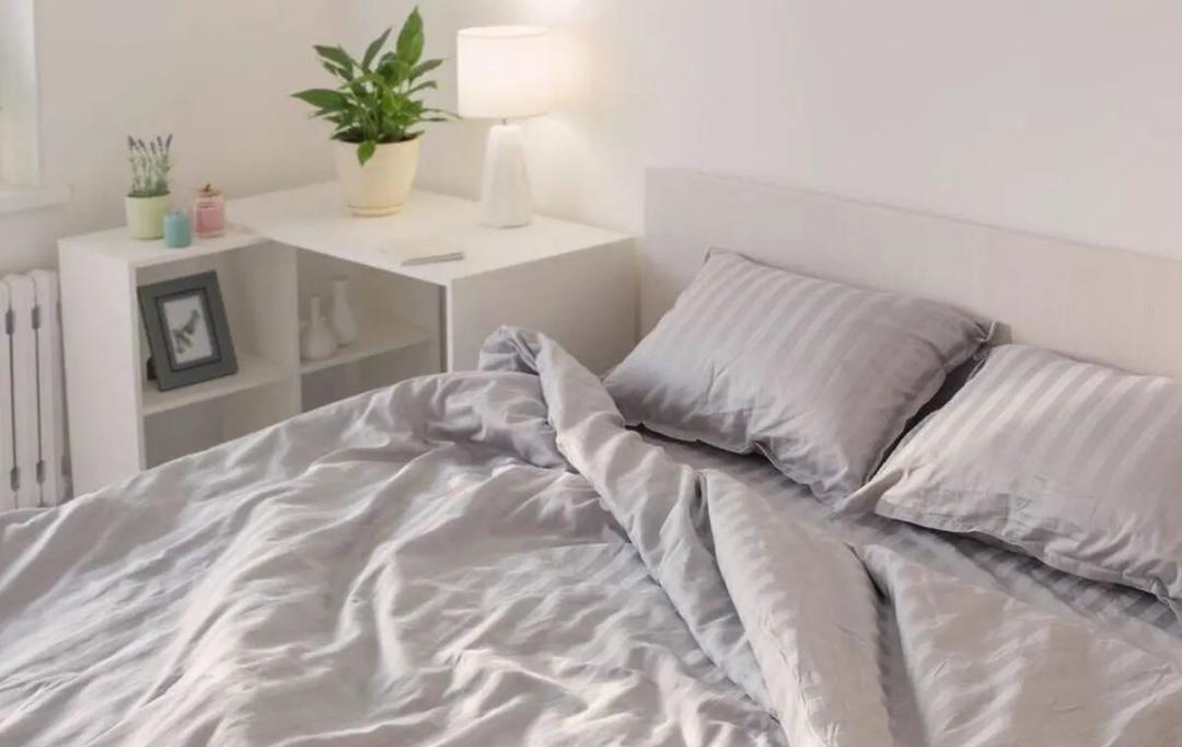 扔掉旧被套,丢掉破旧床单