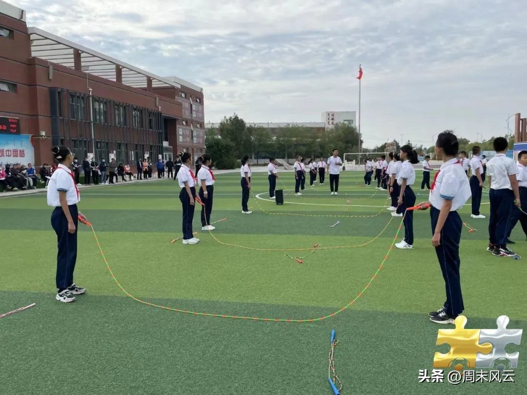 体育课跳大绳公开课优质课,小学体育课并脚跳绳优秀公开课
