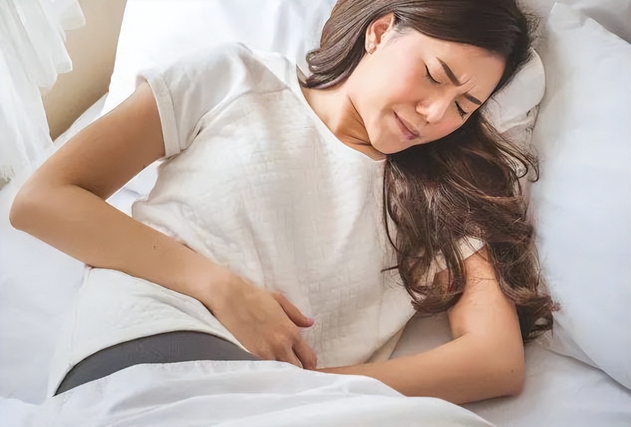 阴部很干涩是什么原因造成,阴部干涩是什么原因引起的