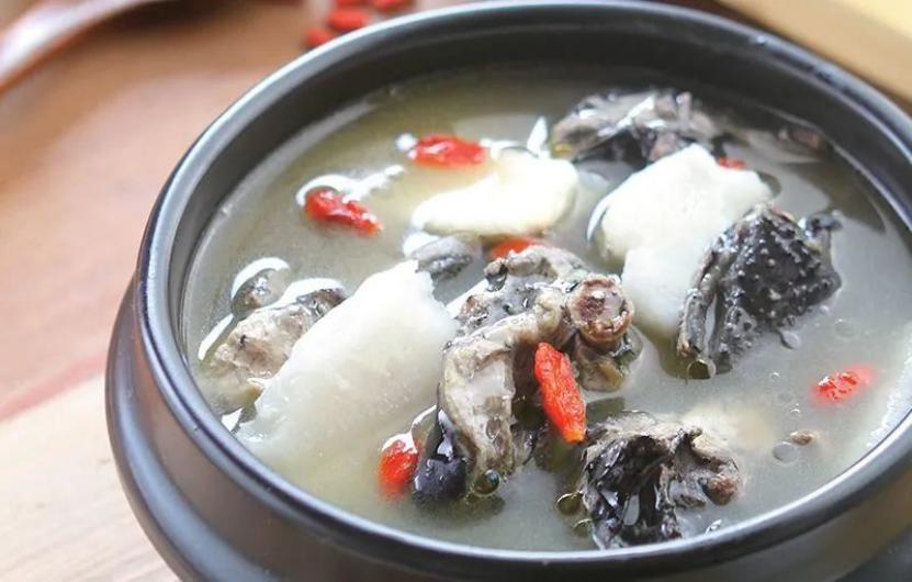 餐桌上的中医之道—假期综合征的饮食攻略