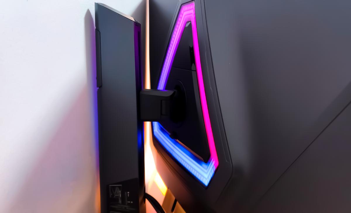 红魔gm001s显示器评测,2000元2k电竞显示器推荐