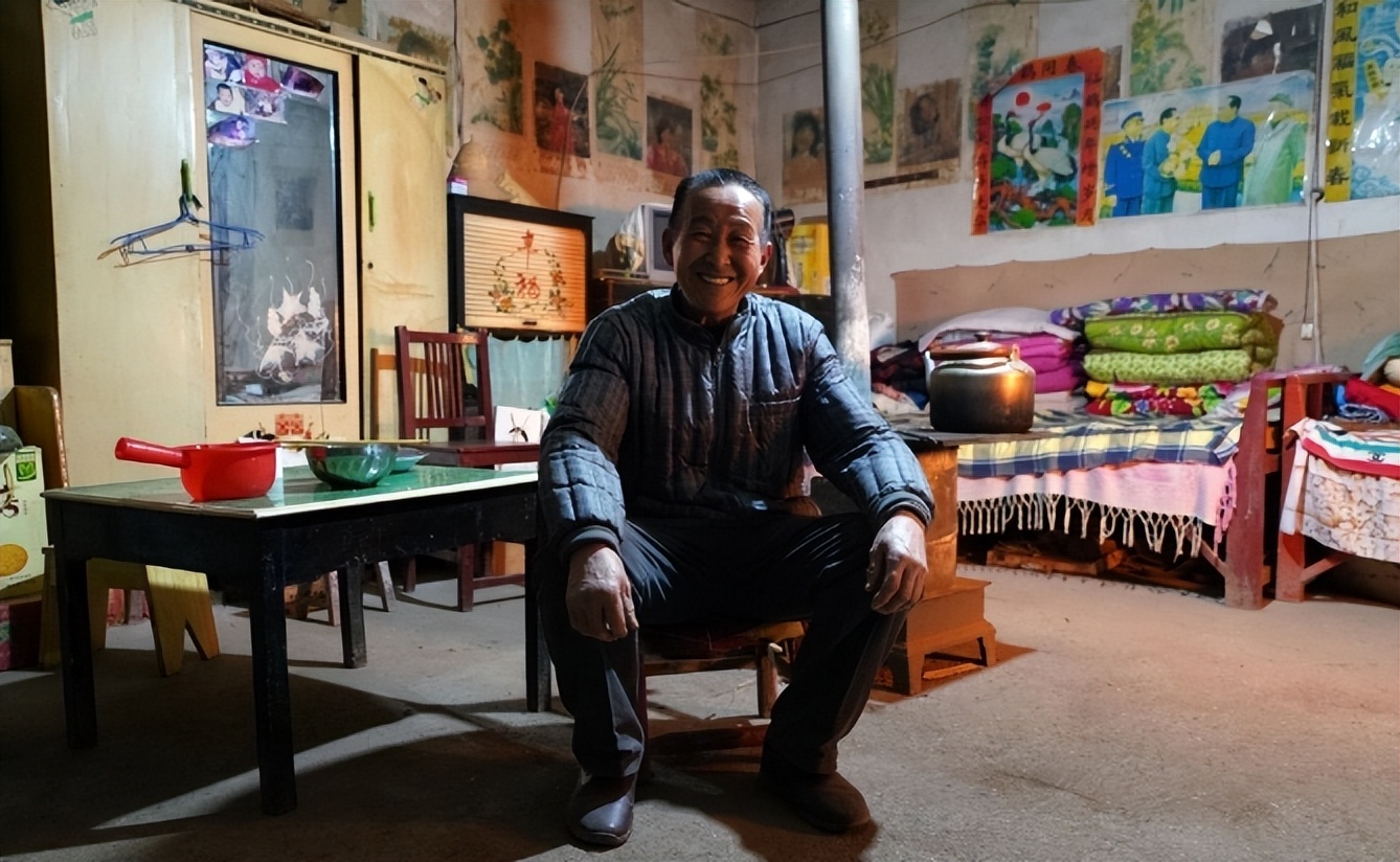 山西老农发现凤凰,山西老农发现2只凤凰精心养4年