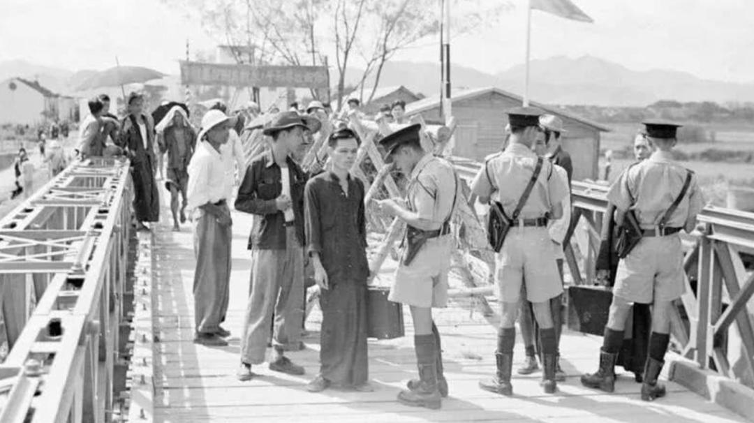 1949年我国为何不用*力武**收复香港？