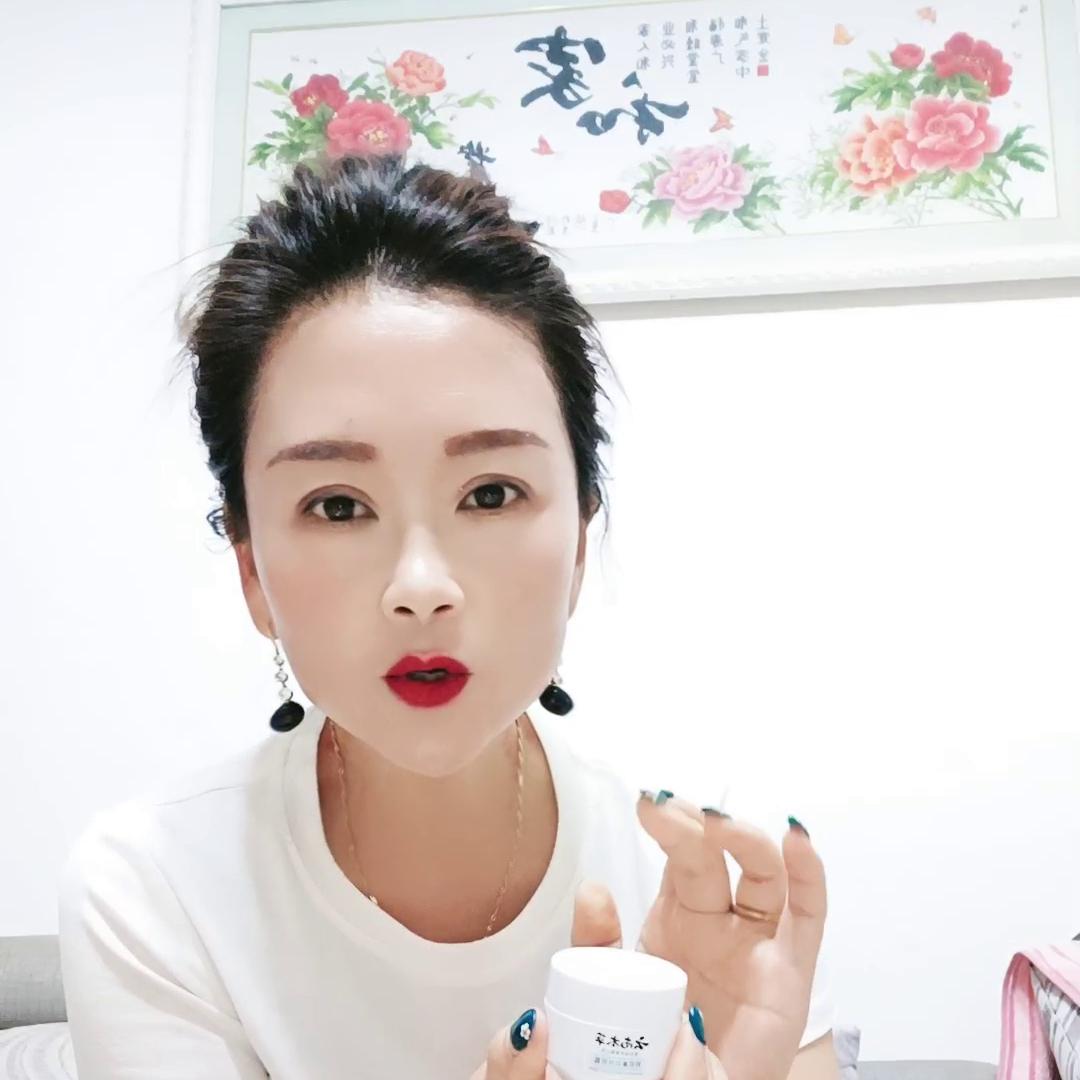 用了马来西亚甘油怎么脸上起皮,脸上卡粉起皮用什么面霜