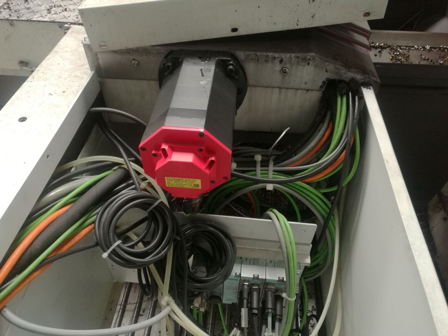 发那科ysv0438逆变器电流异常报警,fanuc逆变器控制电压低怎么弄