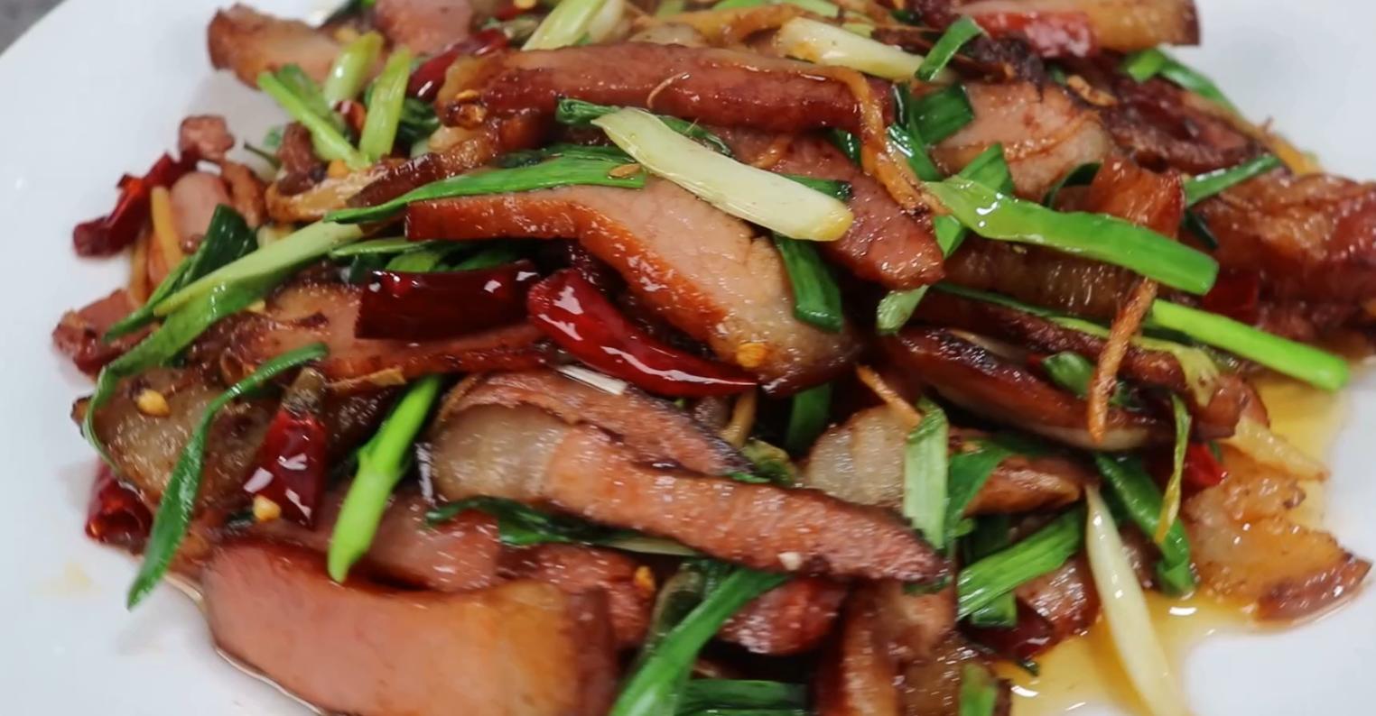 炒腊肉不放任何配菜怎么炒香,炒腊肉没煮水很咸咋办