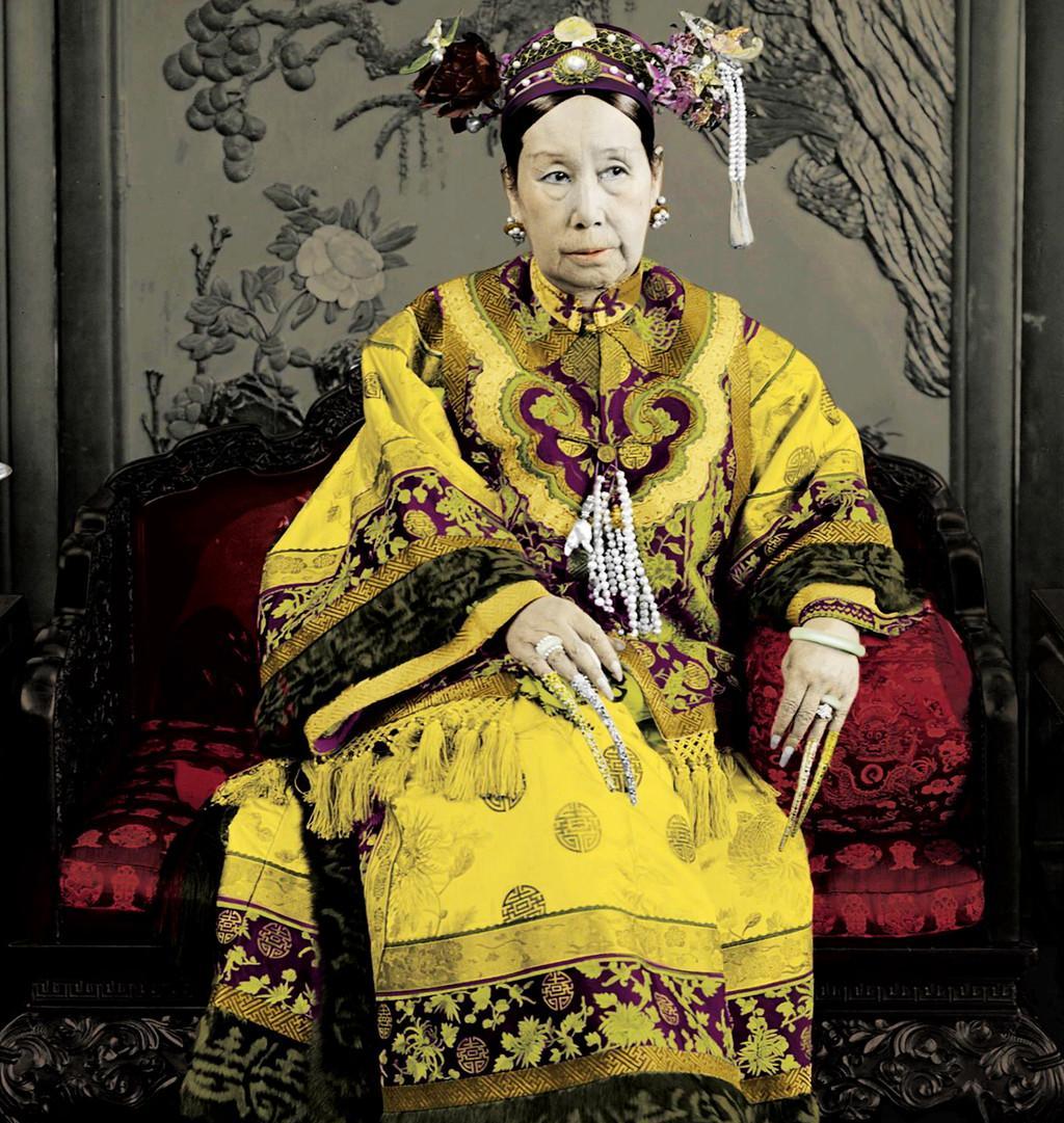 德龄郡主:女官自封郡主,胡说八道拿慈禧卖钱,妹妹评价有伤忠厚