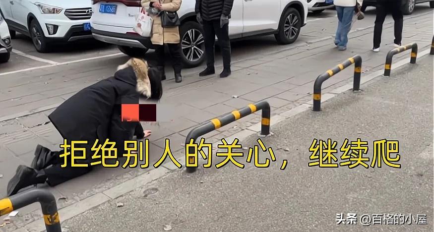 杭州地铁爬行女生的真相,杭州地铁爬行女