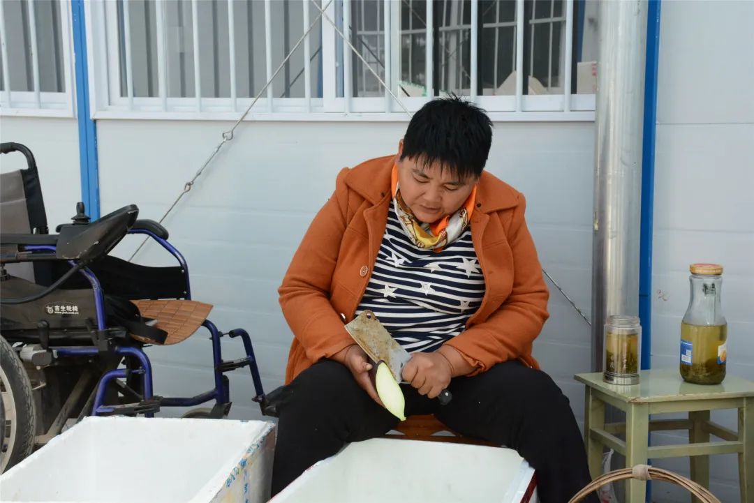 残疾人励志故事丨用诚信换来新生活的蔬菜大姐——刘中芹