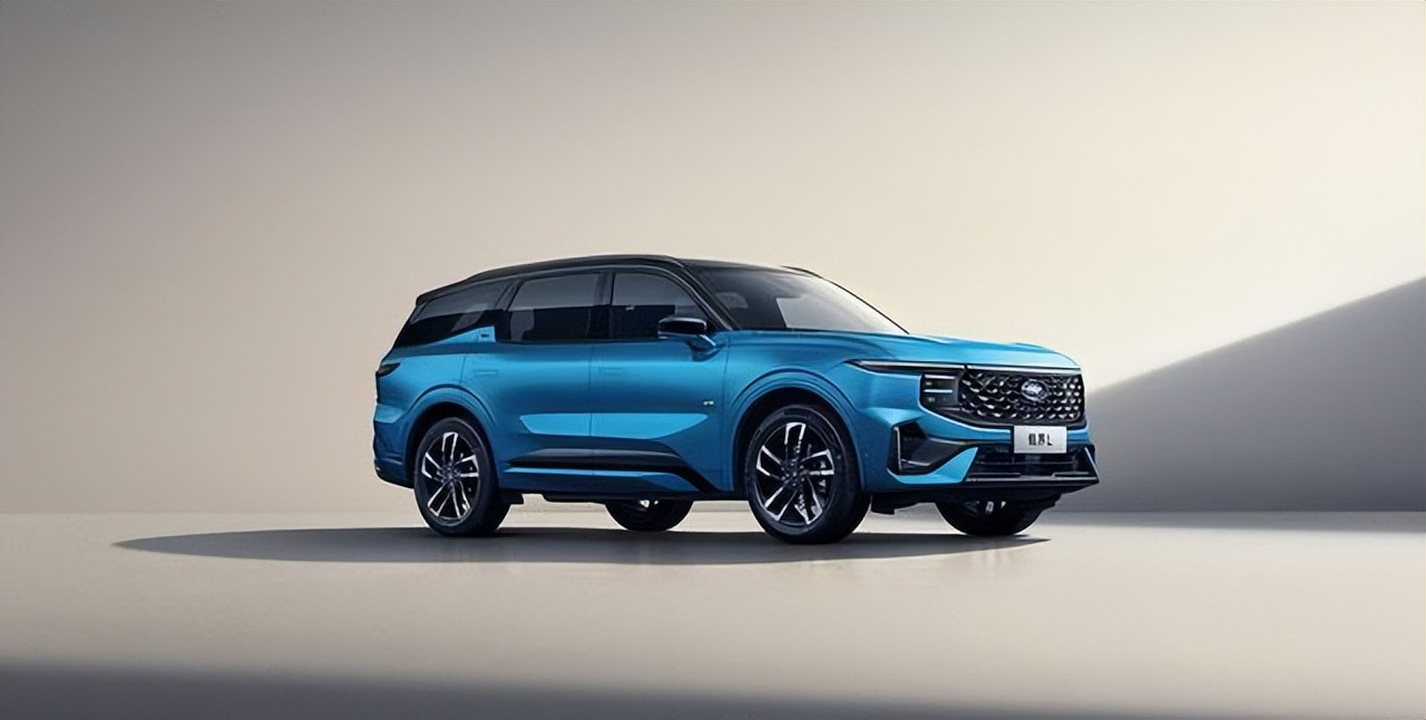 福特的车型动力性能强操控性好,福特新世代短轴中顶6座油耗多少