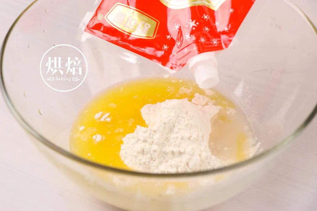 15块一个的蛋黄酥,平价好吃蛋黄酥