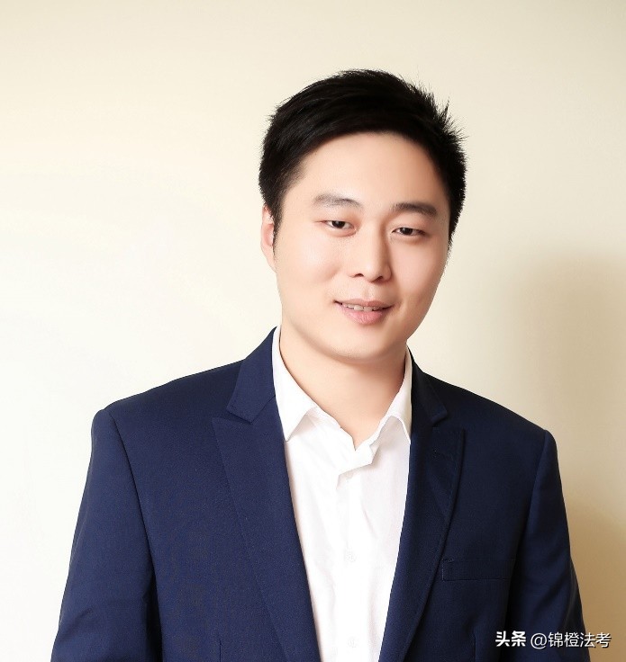 罗翔与柏浪涛哪个更适合法考小白,法考讲刑法刘凤科和罗翔哪个好