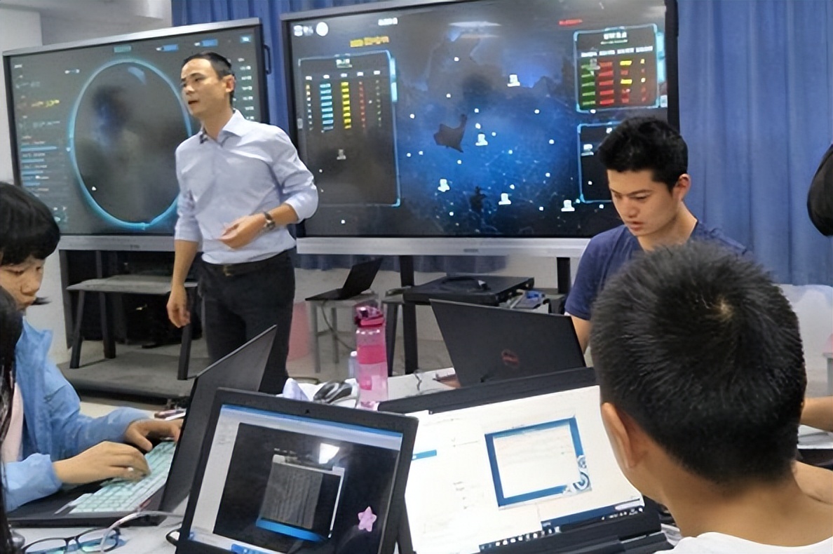 本科生就业率最高的10大专业,本科高薪专业top10榜单