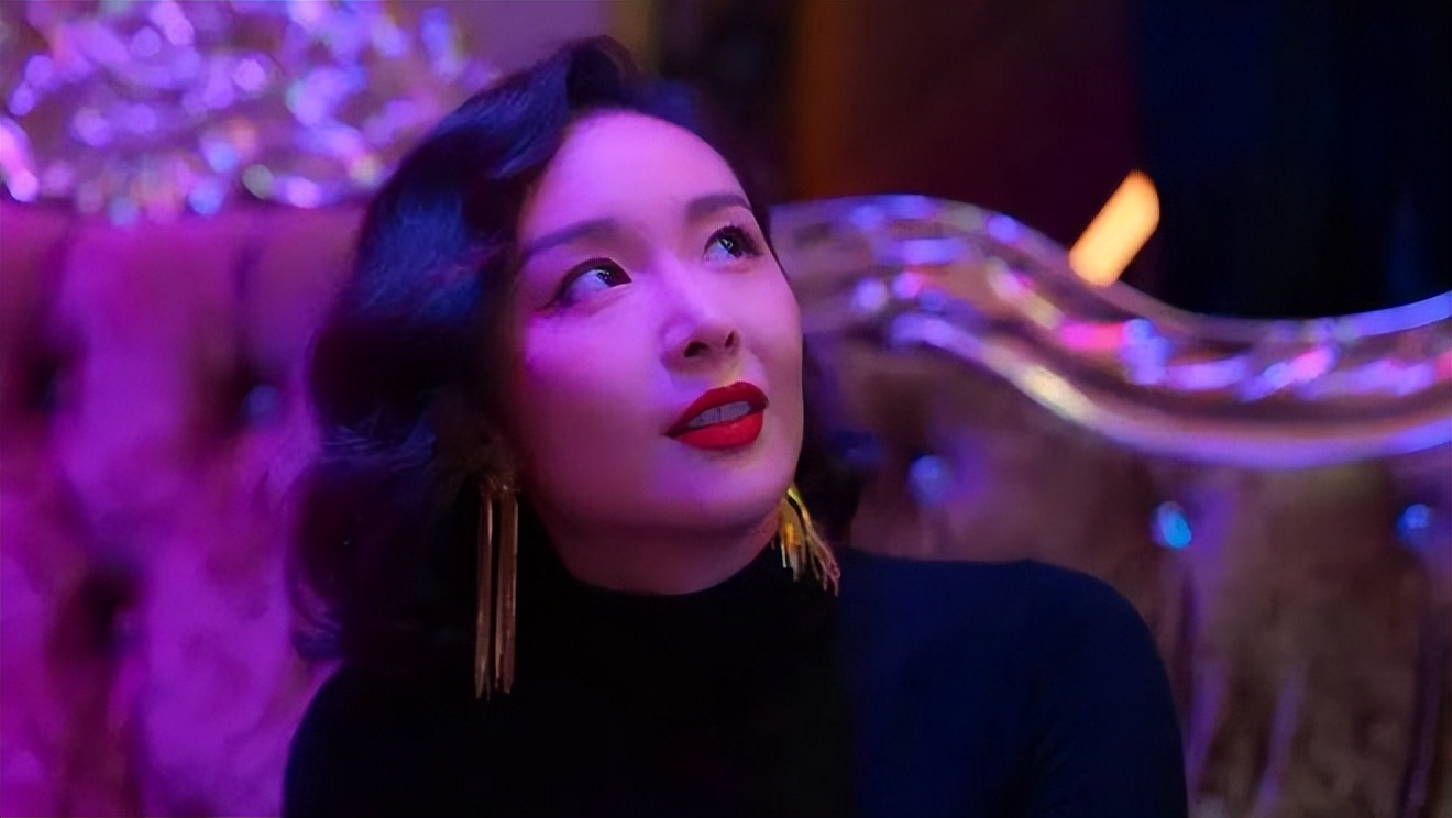 撕破那双*袜丝**的人，需要附上红码