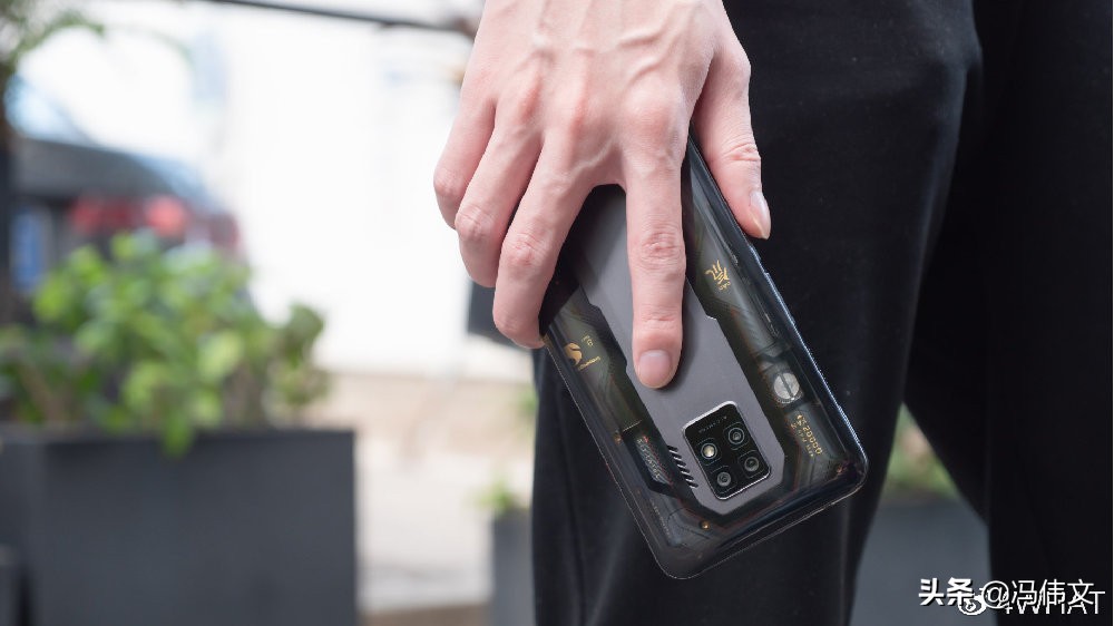 红魔7pro是5g手机吗,红魔7pro和红魔7有什么区别