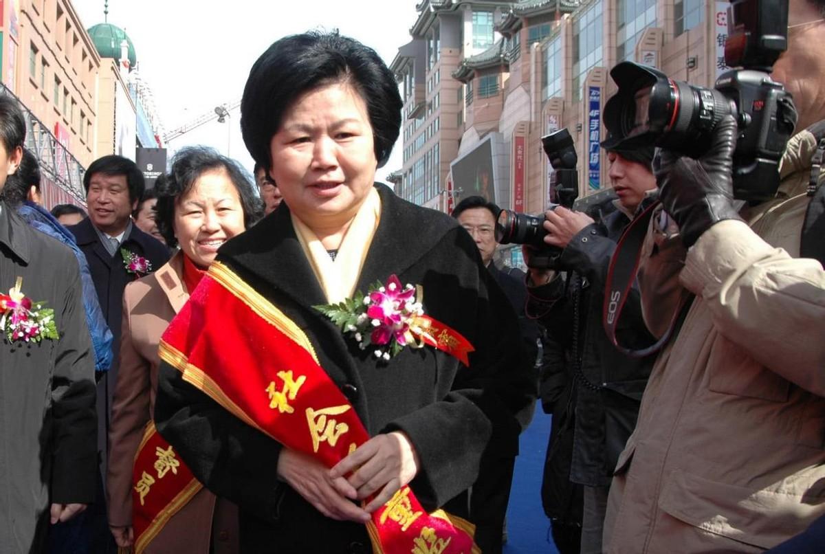 邢质斌和罗京的新闻,邢质斌为何离开央视