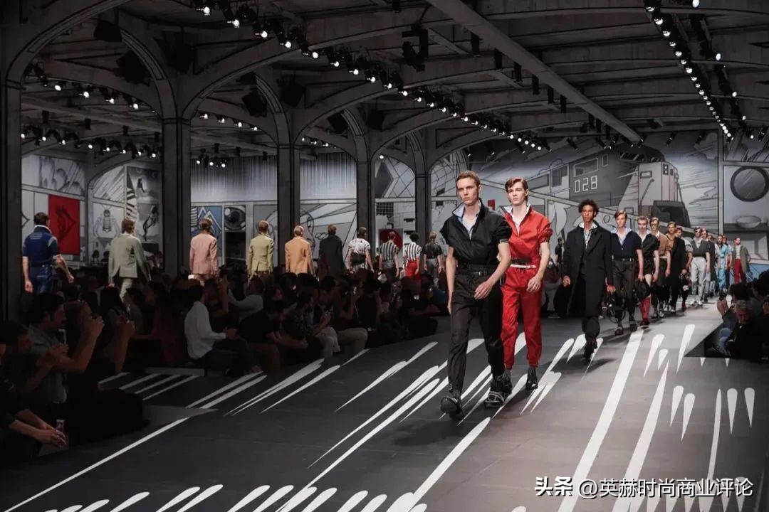 闃跨鏈ㄥぇ绾㈤瀷vs椹噷濂ュぇ澶撮澊,闃跨鏈ㄩ暱绛掗澊娼