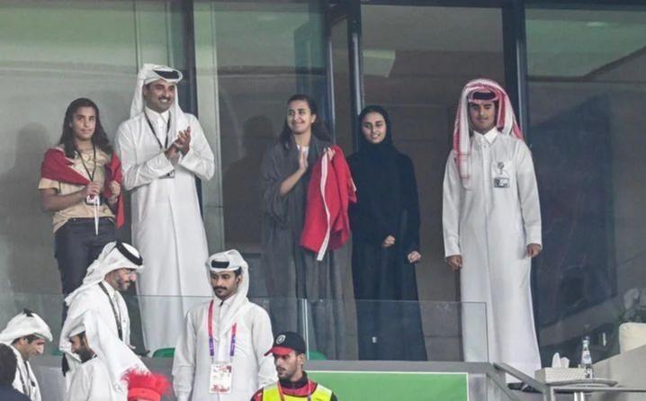 莫扎太后衣品,莫扎太后穿搭图片