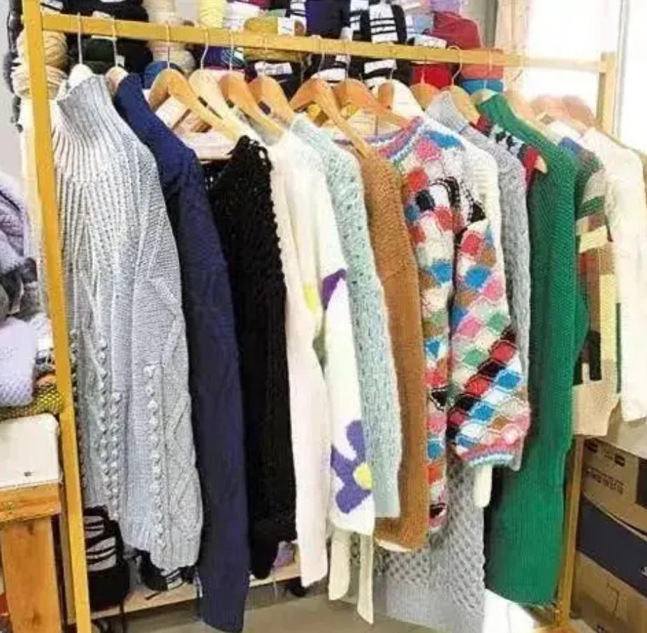 回乡织毛衣年入500万,85后小伙回家织毛衣年入500万