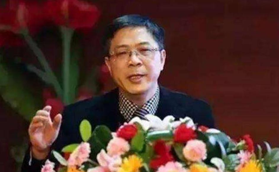 35岁当上市长，39岁晋升副厅级，最后为啥却选择了裸身辞官？