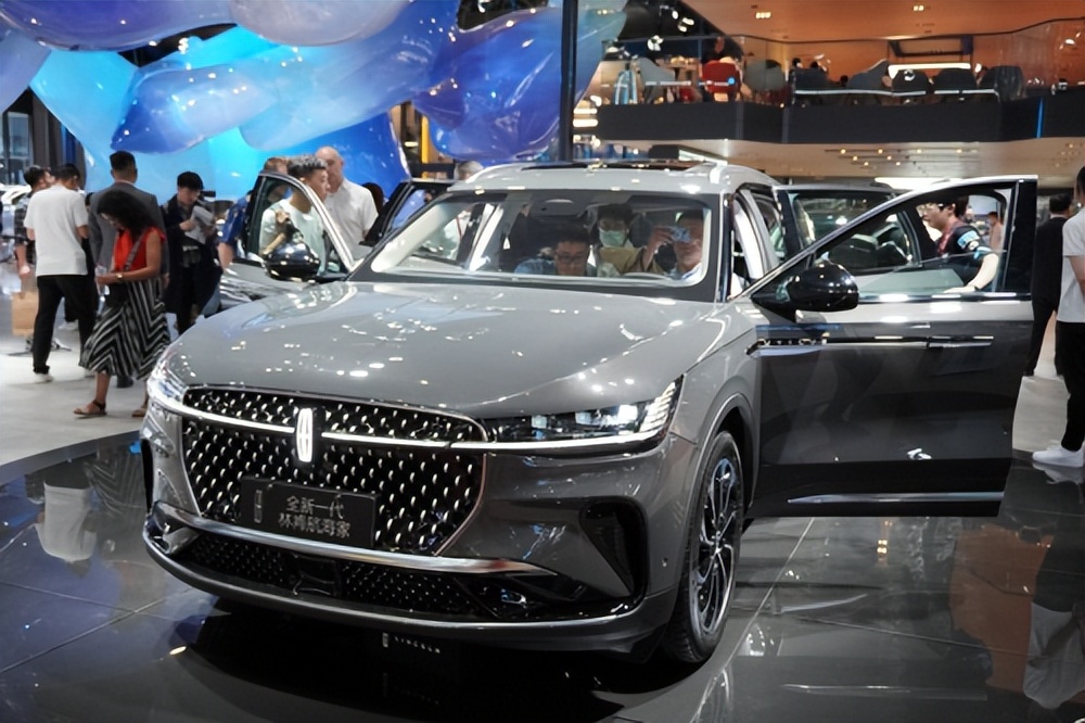 q5l和航海家2.0t如何选择,父母旅行开什么车