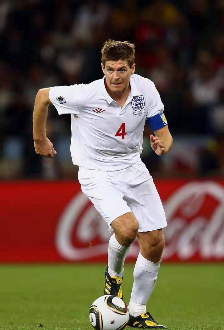 足球攻防转换时刻分为哪两种,足球攻防转换的指导要点