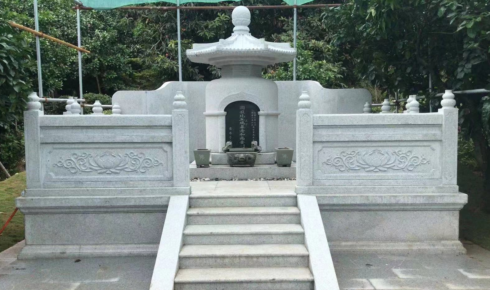 巍峨莲花山,巍巍莲花山