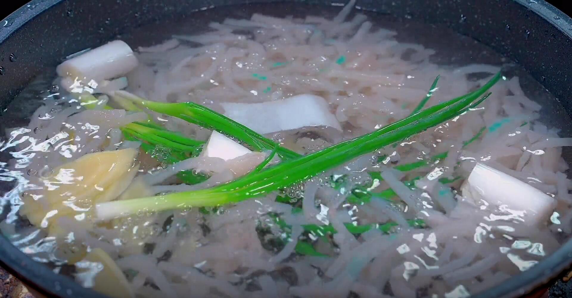 40岁女人怎么美容养颜抗衰老,40岁女士美容养颜喝什么好