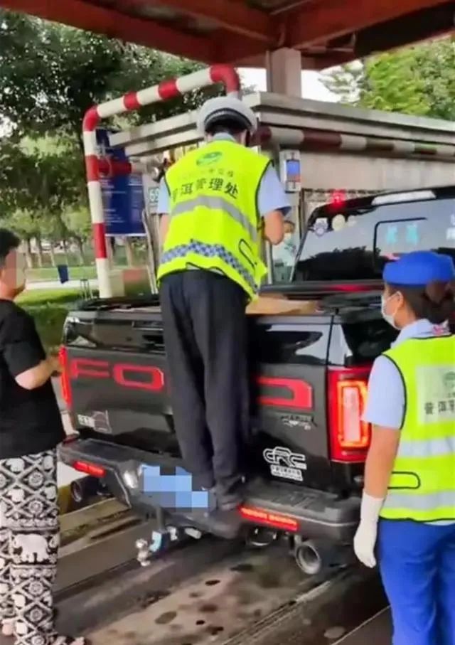 买12箱芒果,买芒果逃过过路费