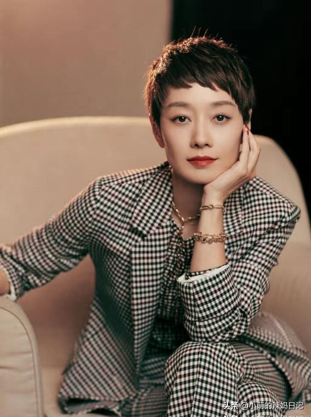 适合头发多的减龄烫发,今年最适合的短头发烫发