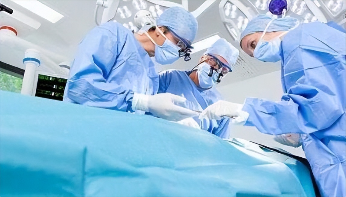 手术后刀疤又出血正常吗,手术后少量出血会影响伤口愈合吗