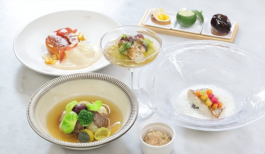 搭乘火车游日本,日本豪华观光列车